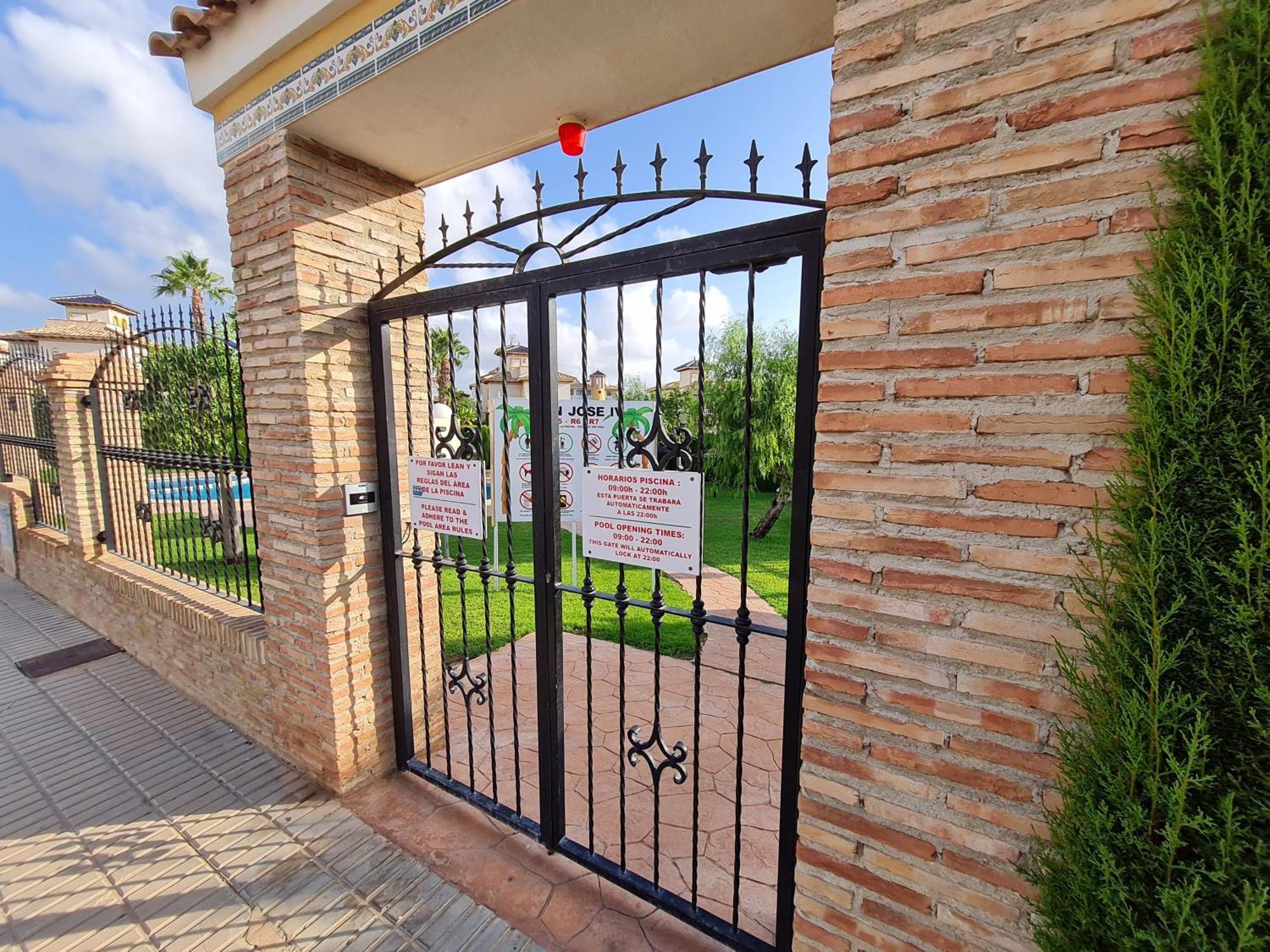 Schoenes Ferienhaus Casa Juan Mit Pool Dehesa de Campoamor (Orihuela Costa) Exterior foto